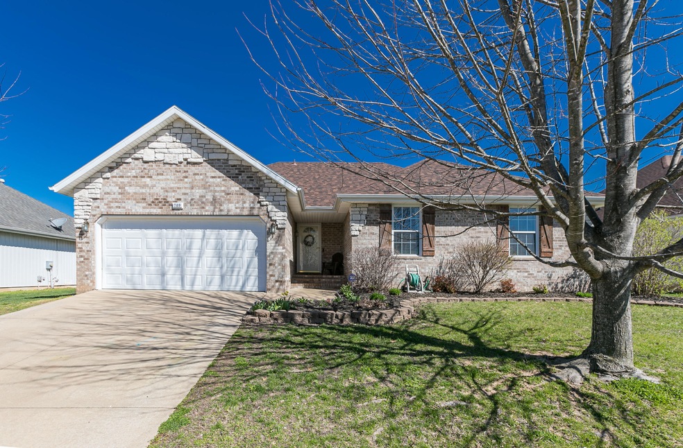 709 E Placer Mill Rd, Nixa, MO 65714 - photo 1