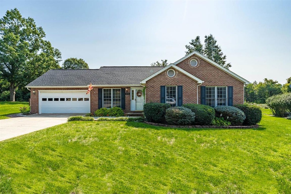 1715 Park Lawn Dr, Harrisonburg, VA 22801 - photo 1