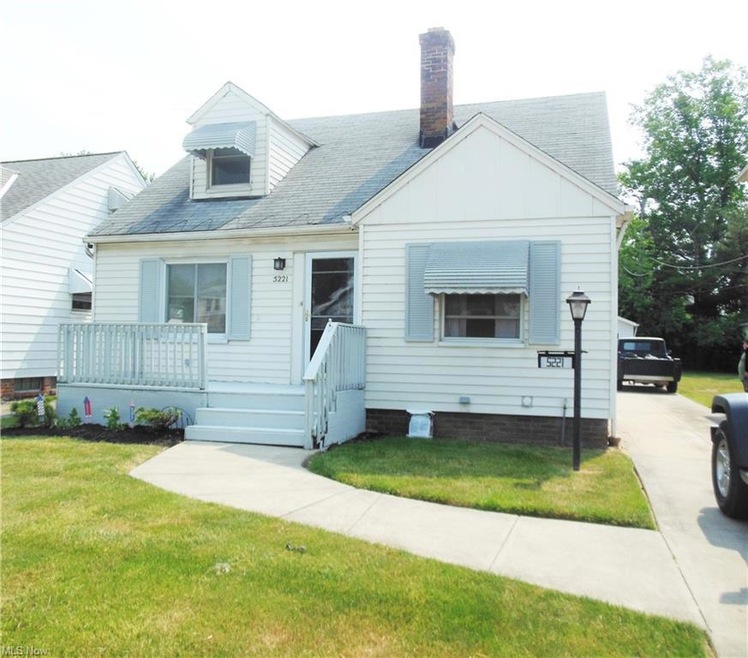 5221 Phillip Ave.