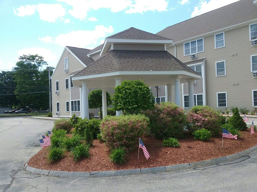 486 Nashua St unit 114, Milford, NH 03055 - photo 1