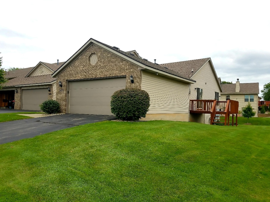 Welcome to 2622 W Highland View Circle