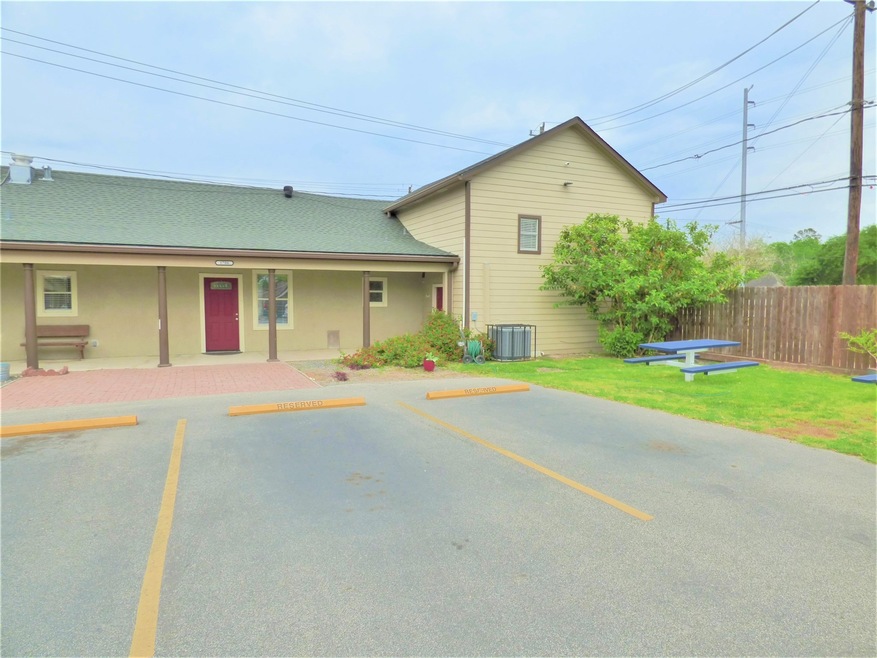 1706 Avenue D, Rosenberg, TX 77471 - photo 1