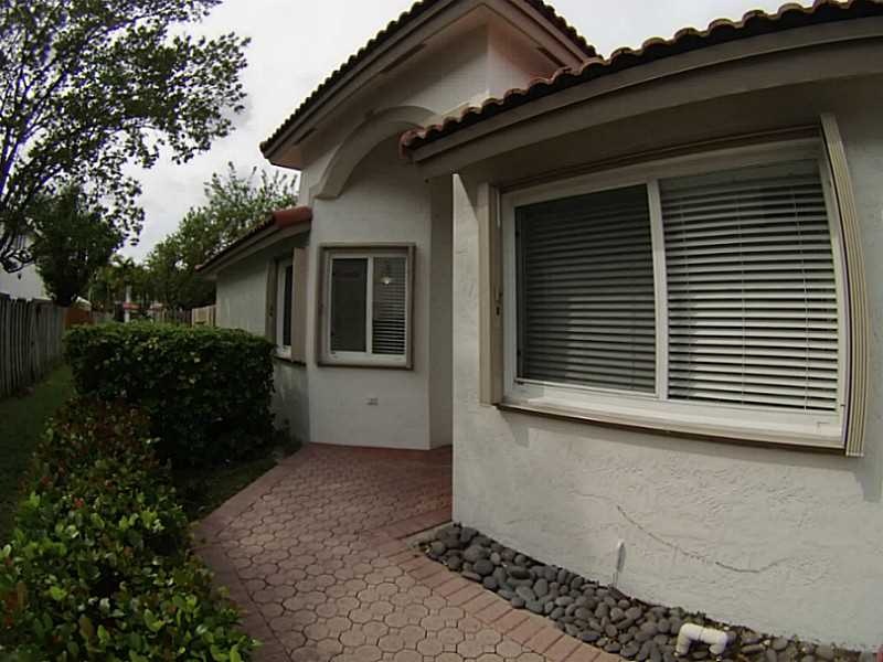5072 NW 115th Ct, Doral, FL 33178 - photo 1