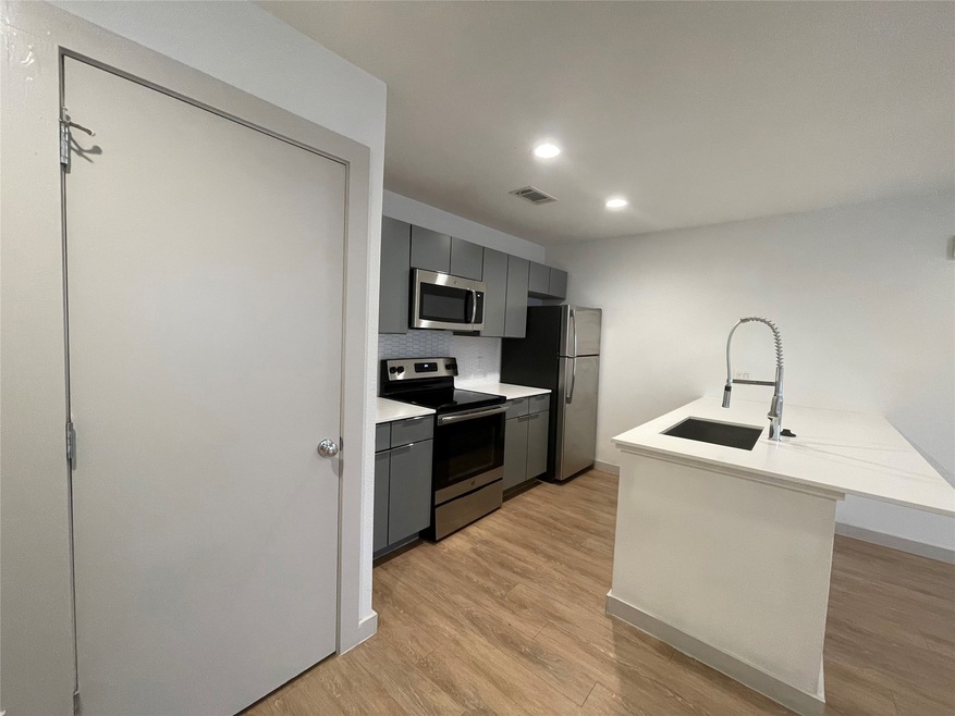 5520 Gaston Ave unit 108, Dallas, TX 75214 - photo 1