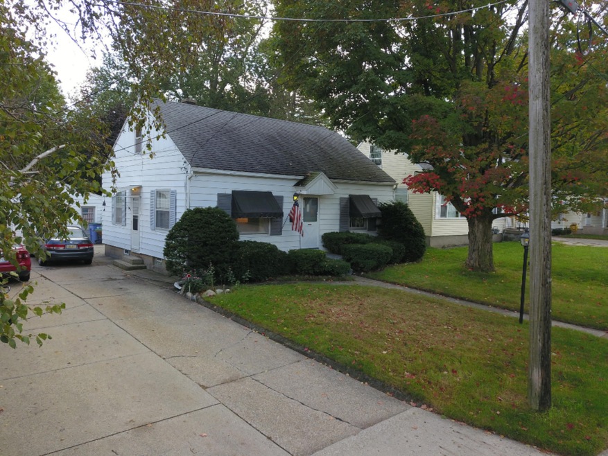 1258 Carlton Ave NE, Grand Rapids, MI 49505 - photo 1