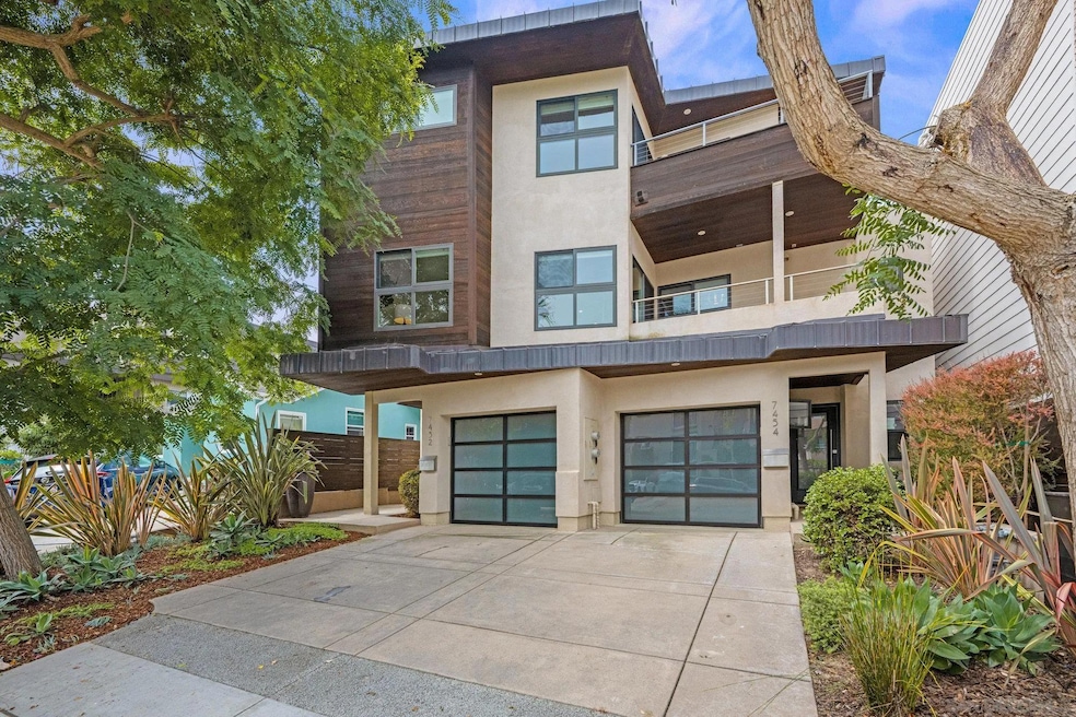 Sold $1,985,000 • Co-Listing Agent