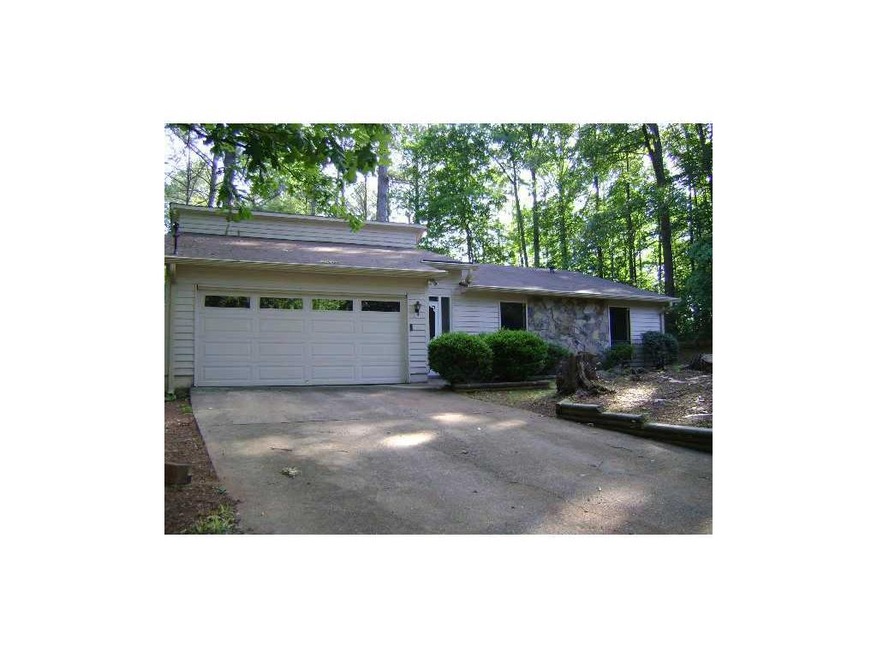 1515 Captain Thomas Ct unit 2, Marietta, GA 30066 - photo 1