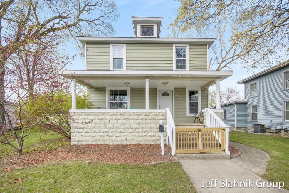 212 N Hudson St SE, Lowell, MI 49331 - photo 1