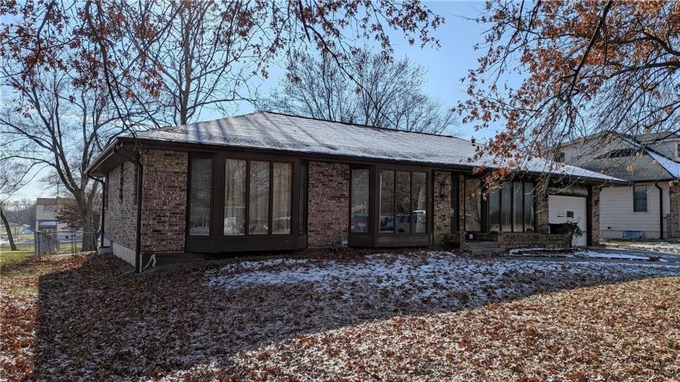 1408 Country Club Dr, Pleasant Hill, MO 64080 - photo 1