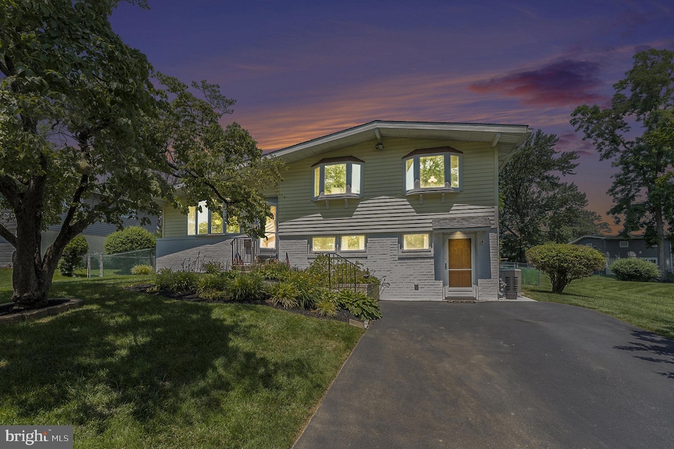 For Sale $530,000 • Co-Listing Agent