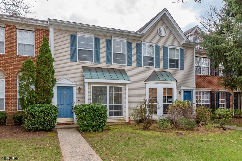 24 Hudson Ct, Franklin Park, NJ 08823 - photo 1