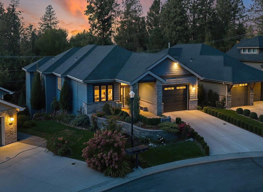 2107 E Peachtree Ct, Spokane, WA 99203 - photo 1