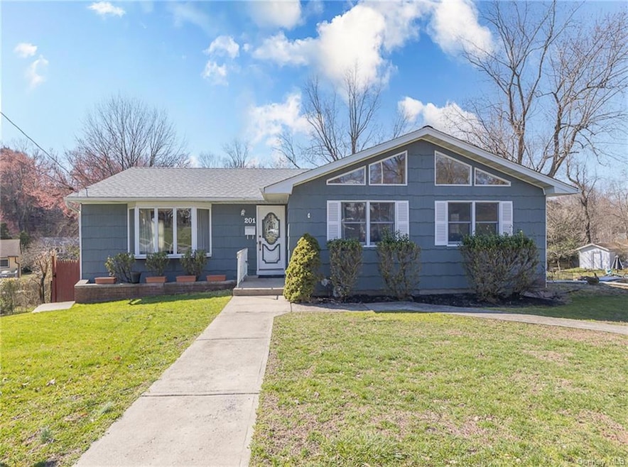 201 Austin Ave, Tappan, NY 10983 - photo 1