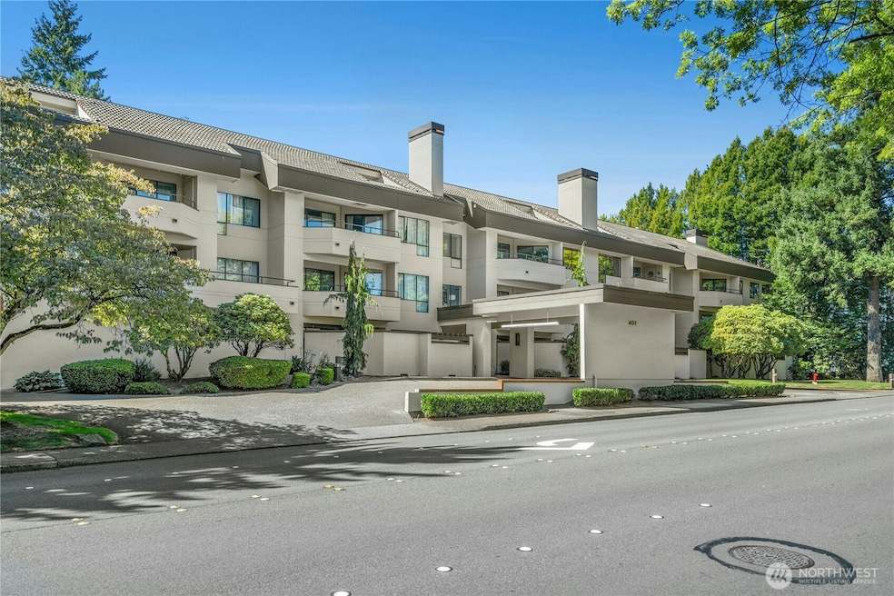 Windsor House unit 208, Bellevue, WA 98004 - photo 1