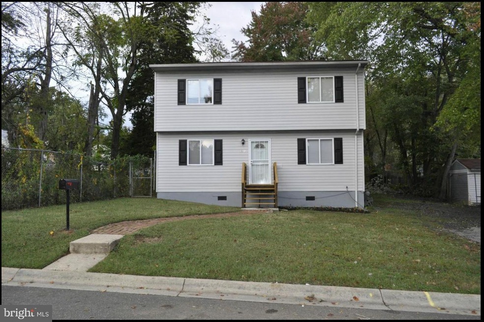 5902 Ravenswood Rd, Riverdale, MD 20737 - photo 1