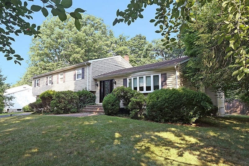 28 Brookside Place, Livingston, NJ 07039 - photo 1