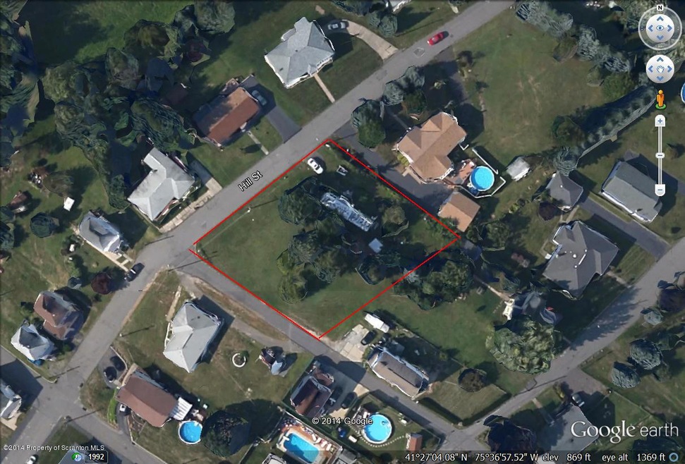 814 Hill St, Throop, PA 18512 - photo 1