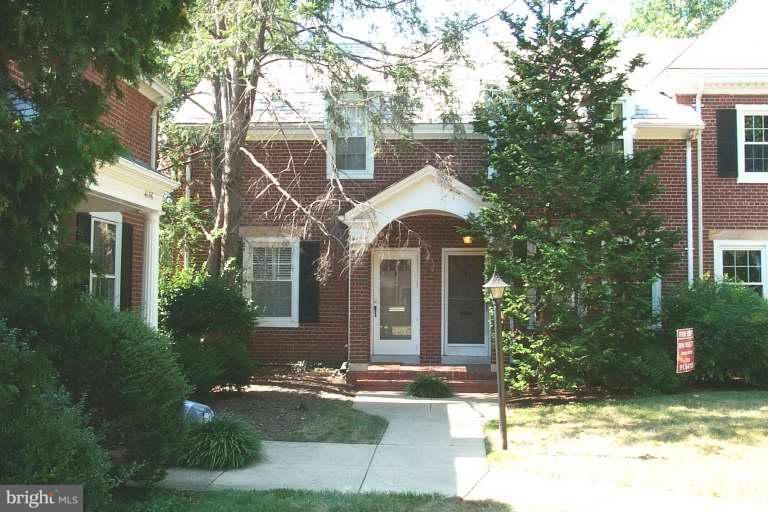 unlisted-address, Arlington, VA 22206 - photo 1