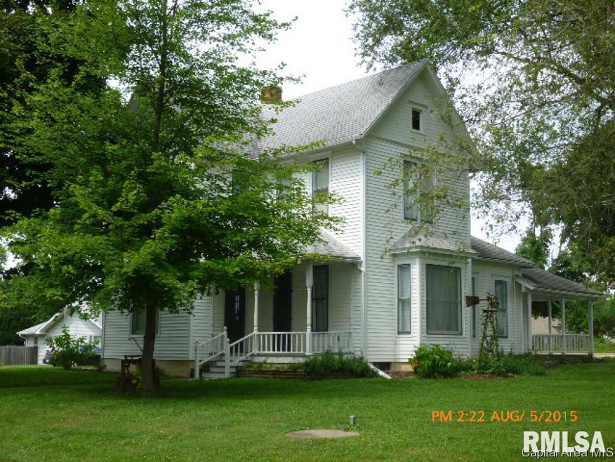 181 W Springfield St, Virginia, IL 62691 - photo 1