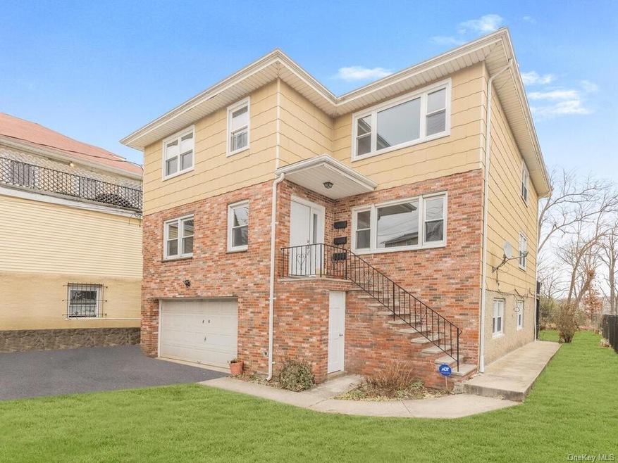 46 Gibson Place unit 2, Yonkers, NY 10705 - photo 1