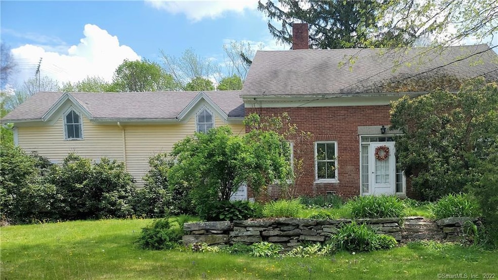 273 Prospect St, Woodstock, CT 06281 - photo 1