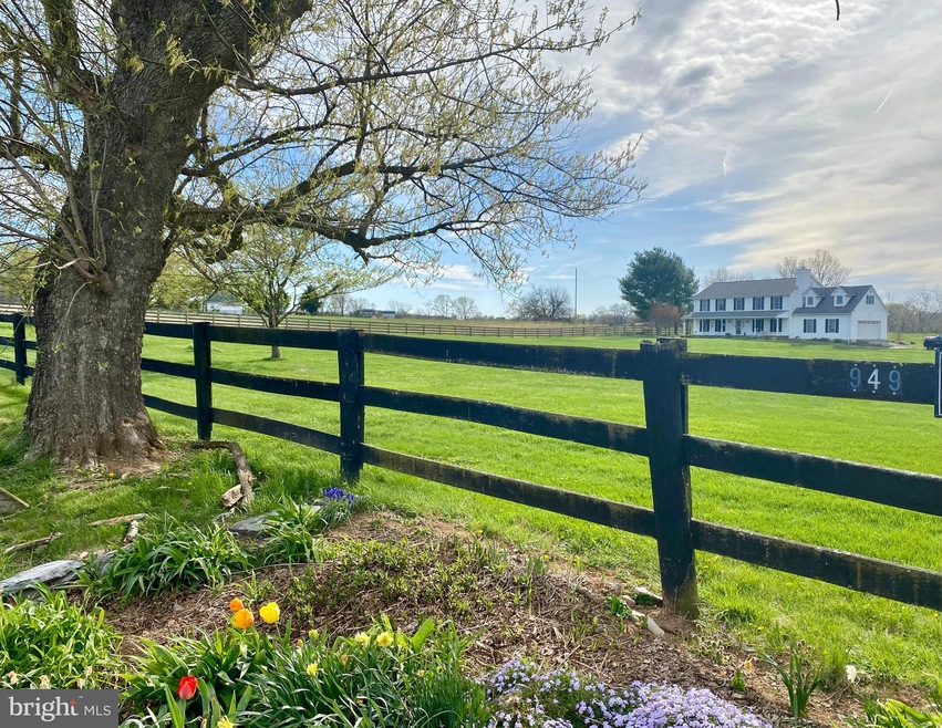 949 Pierce Rd, Berryville, VA 22611 - photo 1