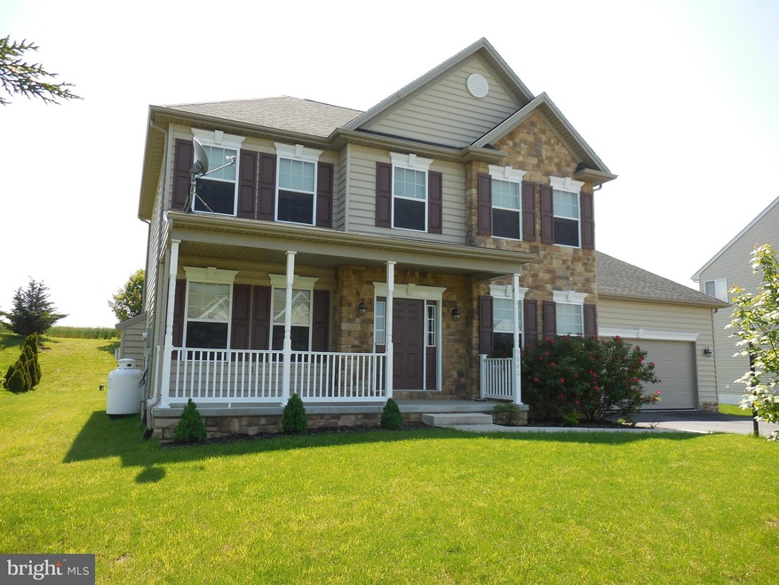 9042 Lindale Ave, Greencastle, PA 17225 - photo 1