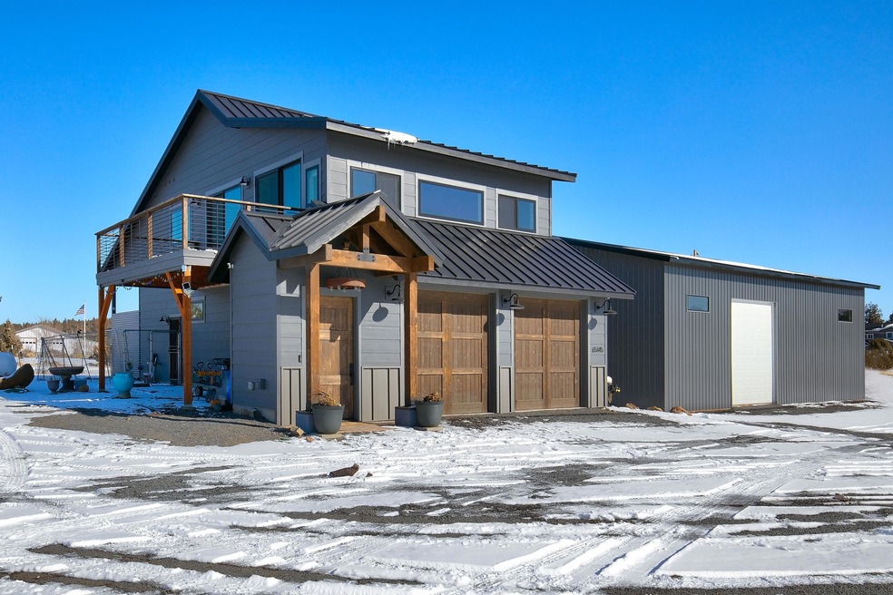 012 Exterior House