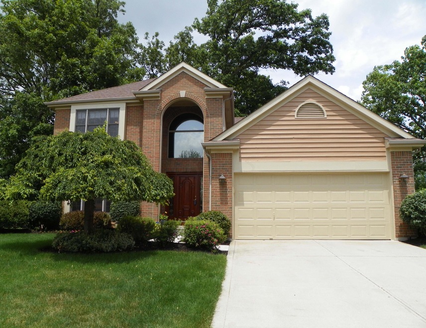 Brick accented home on cul de sac