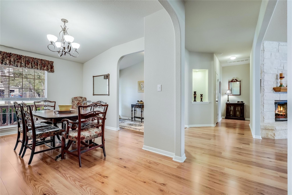For Sale $433,300 • Co-Listing Agent