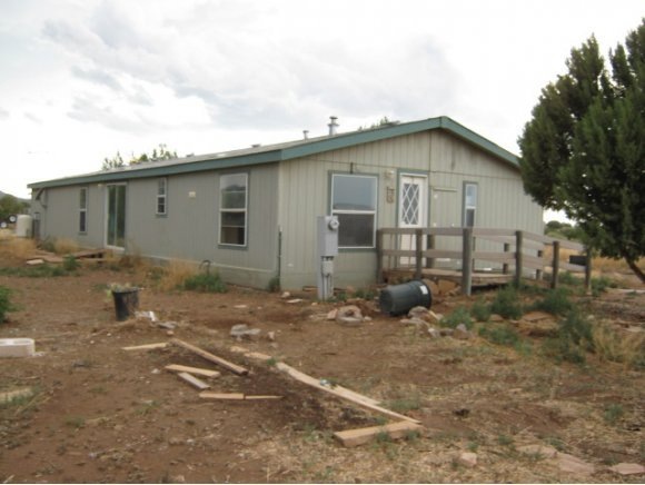 2255 W Harris Rd, Paulden, AZ 86334 - photo 1