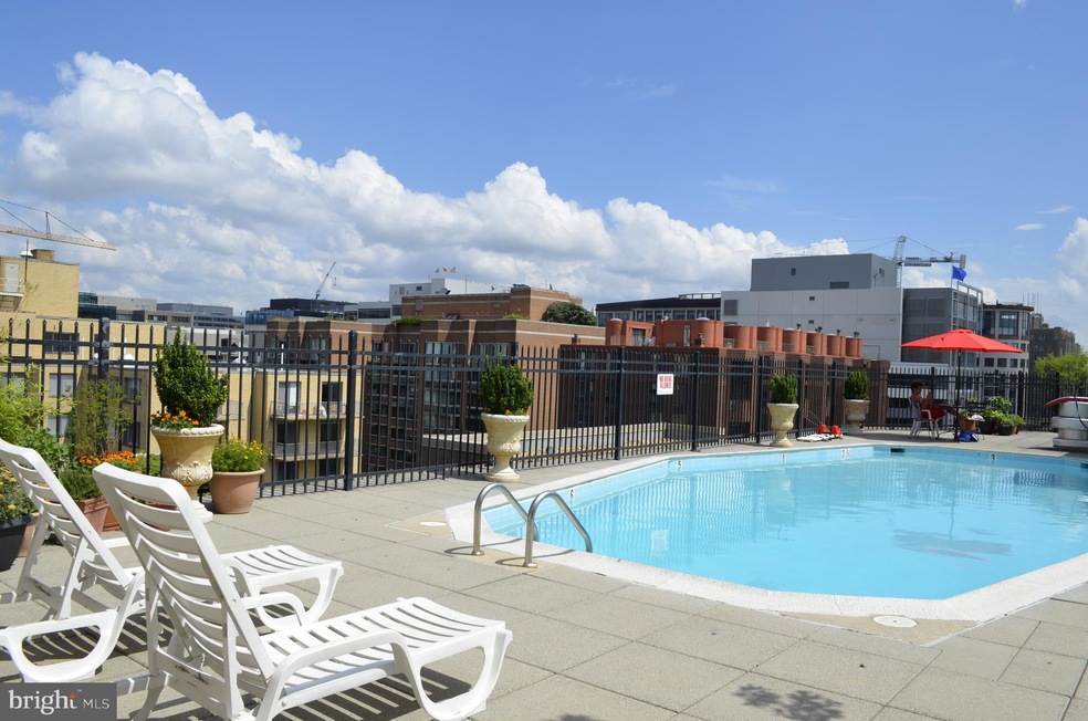 Carriage House unit 303, Washington, DC 20037 - photo 1