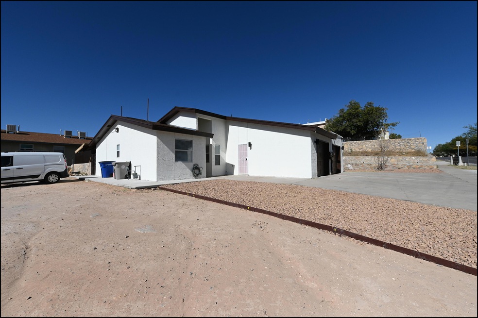 1717 Lomaland Dr unit 1, El Paso, TX 79935 - photo 1