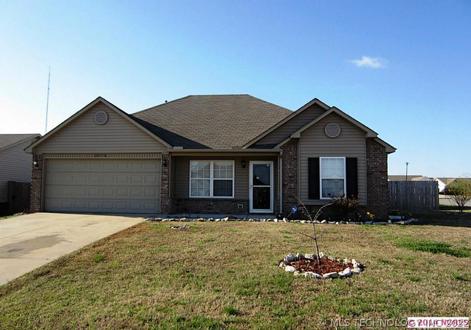 Great curb appeal!