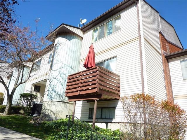 511 Country Club Ln unit 511, Pomona, NY 10970 - photo 1