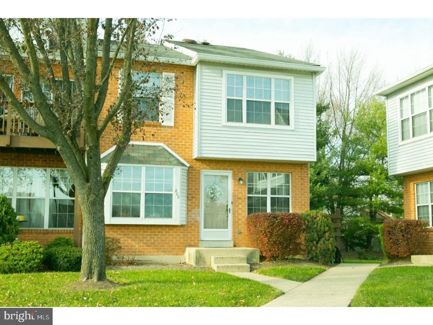 808 Northridge Dr, Norristown, PA 19403 - photo 1