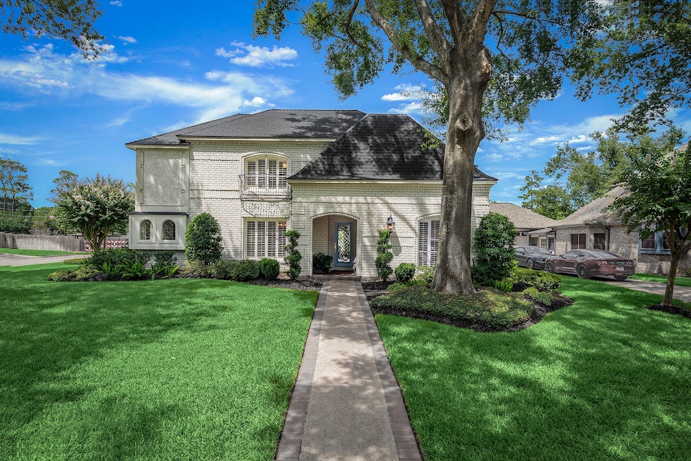 Welcome to 13030 Chriswood Drive, located in the beautiful development of Lakewood Forest! Positioned on a corner lot with no rear neighbors, this home features an updated exterior, highlighted by leaded-glass windows and a wrought iron, faux, Juliet balcony.
