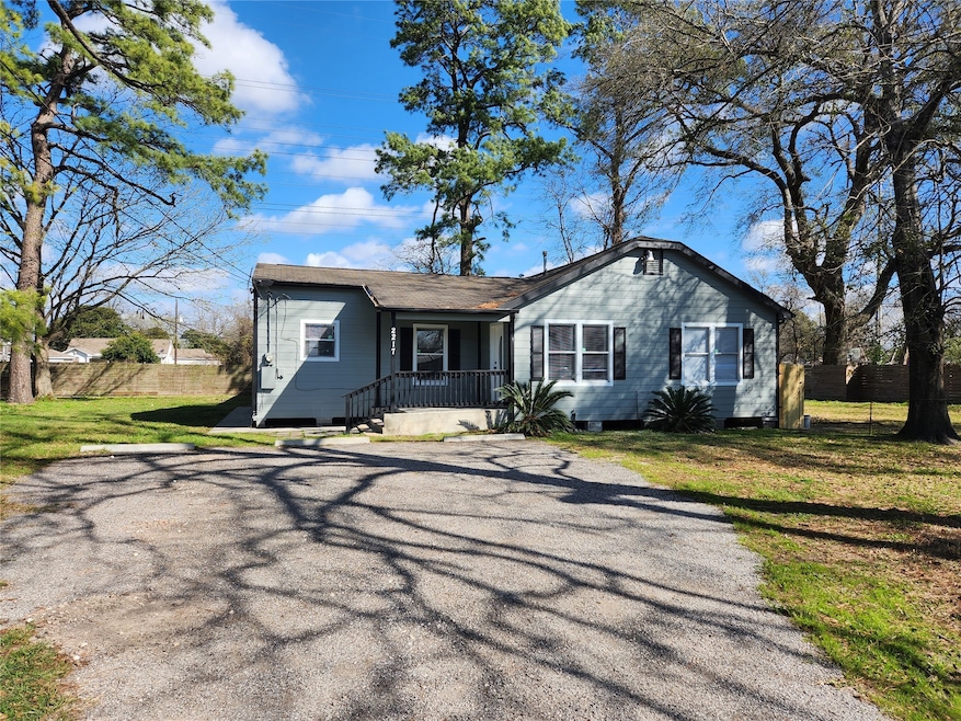 2217 Creston Dr, Houston, TX 77026 - photo 1