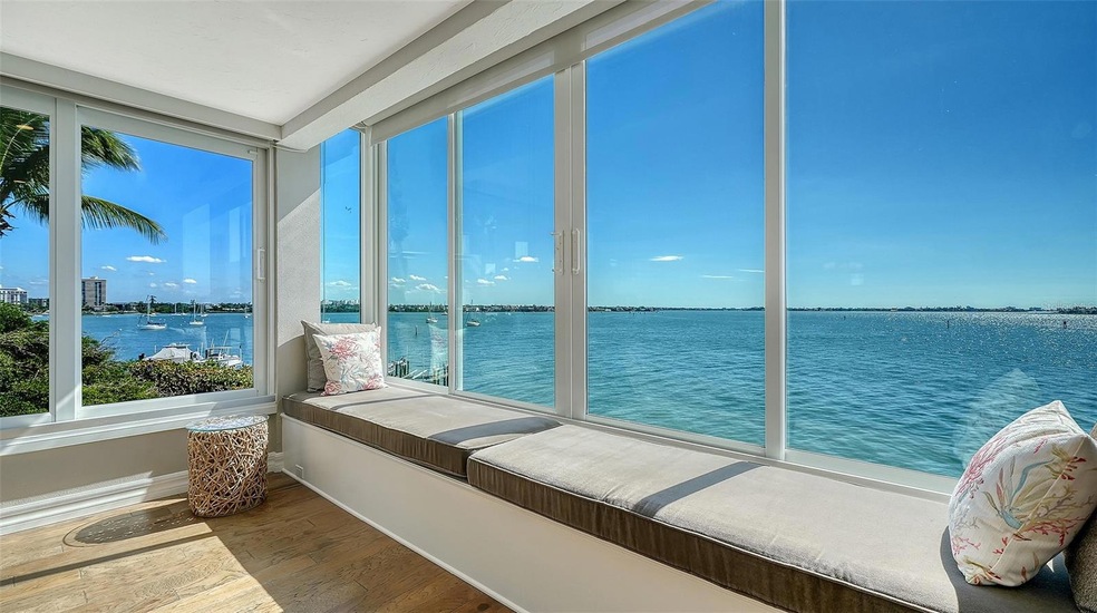 400 Golden Gate Point unit 31, Sarasota, FL 34236 - photo 1