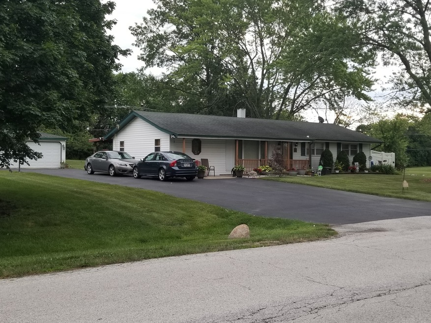 18621 Baker Ave, Country Club Hills, IL 60478 - photo 1