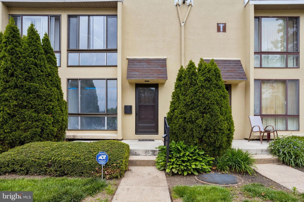 100 E Glenolden Ave unit T10, Glenolden, PA 19036 - photo 1