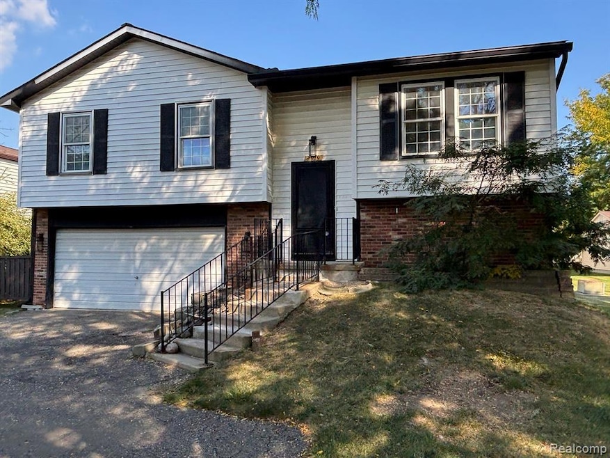 2919 Roundtree Dr unit 209, Troy, MI 48083 - photo 1