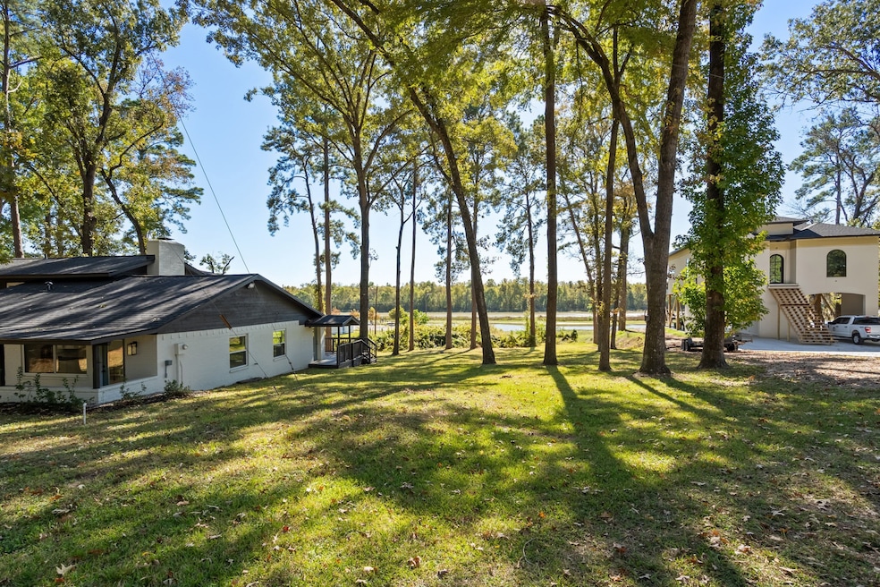 000 Hackberry St, Trinity, TX 75862 - photo 1