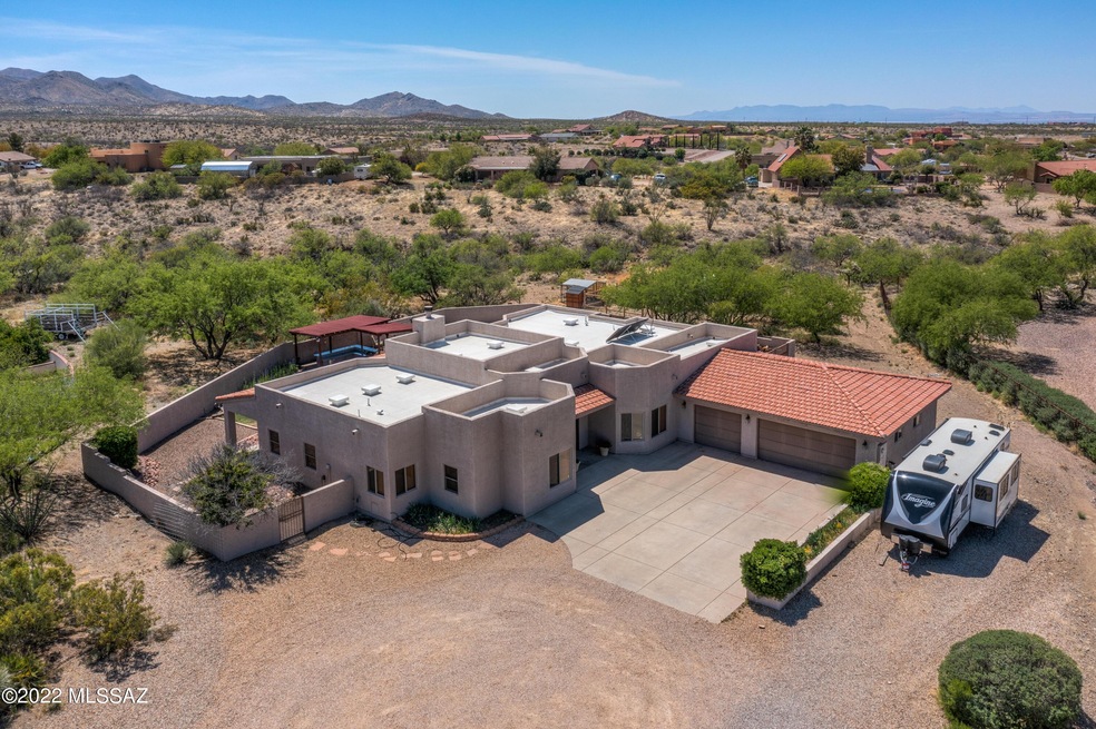 121 N Atrisco Dr, Vail, AZ 85641 - photo 1