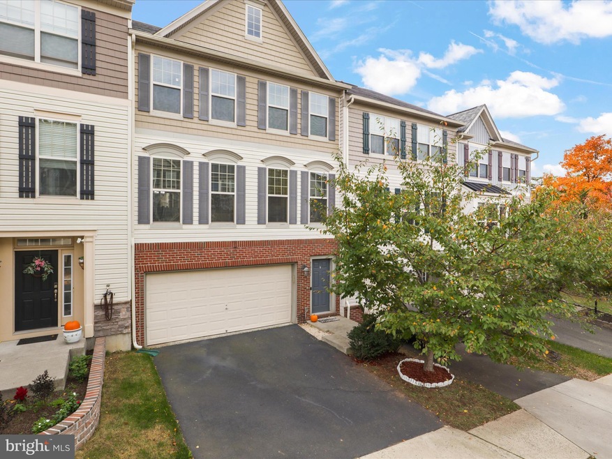 42721 Ogilvie Square, Ashburn, VA 20148 - photo 1
