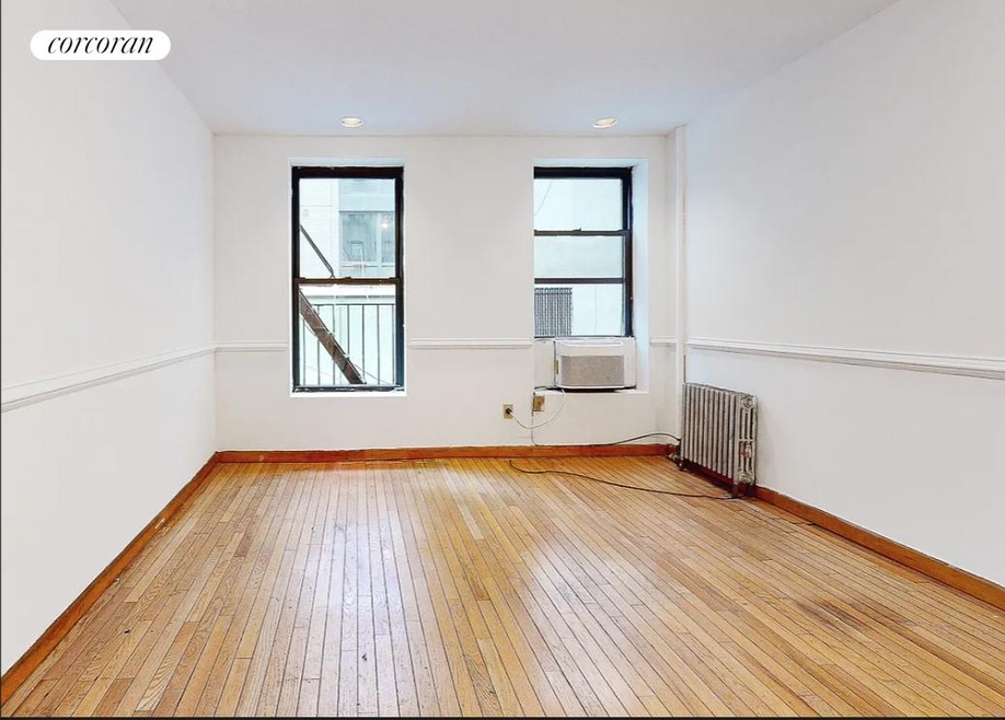 410 W 36th St unit 2-RW, New York, NY 10018 - photo 1