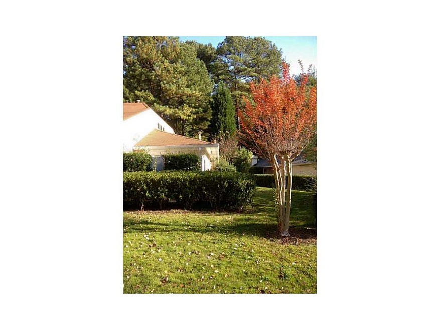 Exterior Front. Yard to front entrance Fee Simple 