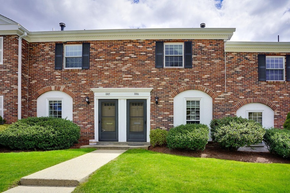 1006 Windsor Dr unit 1006, Framingham, MA 01701 - photo 1