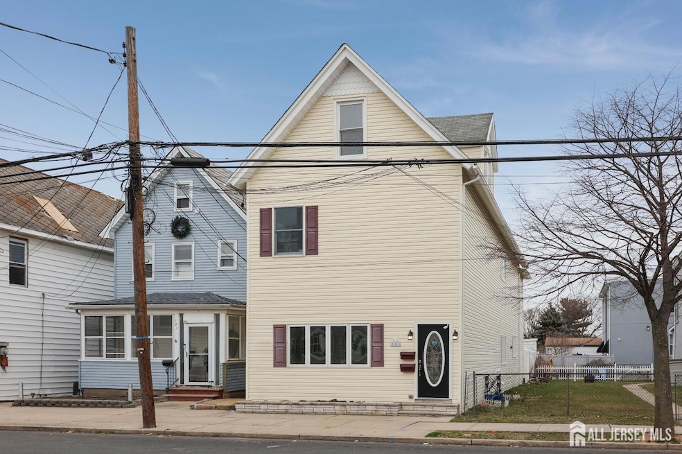 Under Contract $675,000