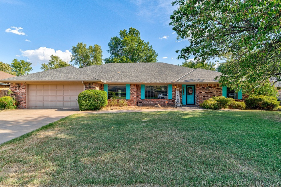 2517 Kensington Way, Bartlesville, OK 74006 - photo 1